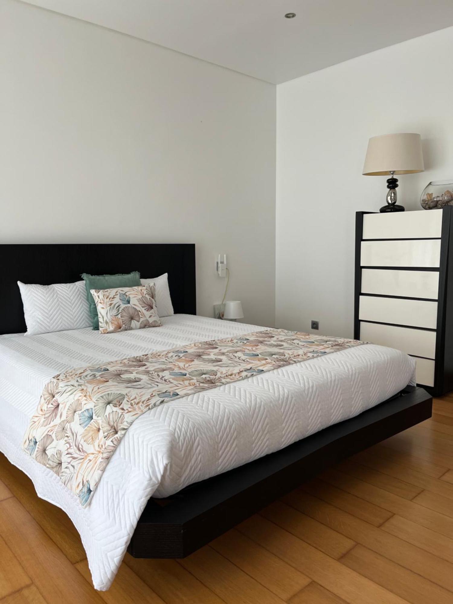 Crystal House Homestay *
